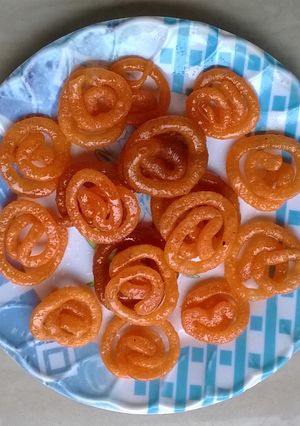 A picture of Crispy jalebi.