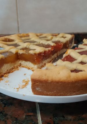 Una foto de Pasta frola mitad batata mitad membrillo sin manteca