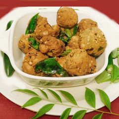 A picture of Cashew nut pakora.
