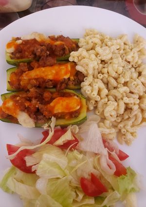 Una foto de Calabacitas rellenas de molida