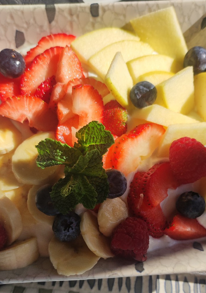 Una foto de Bowl de frutas con granola