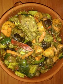Una foto de Tajín de cordero con verduras