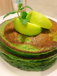 A picture of Spinach and Matcha Pancakes.