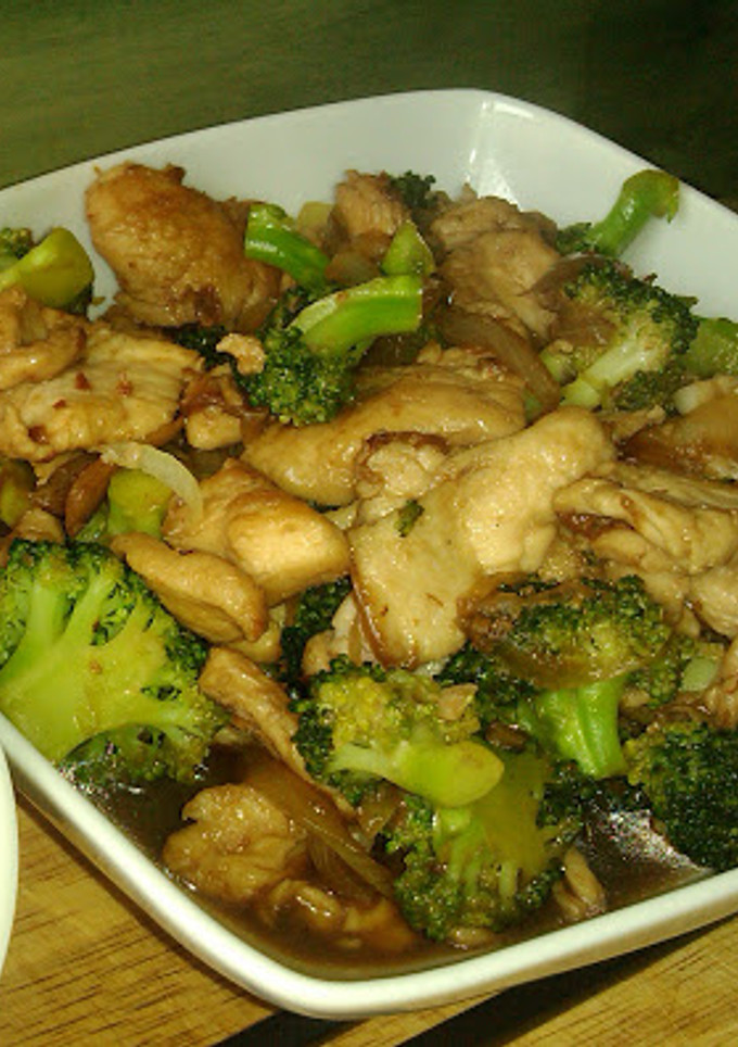 Una foto de Salteado de pollo con brócoli (receta china)