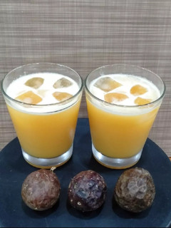 પેશન જ્યુસ (Passion Juice Recipe In Gujarati) રેસીપી મુખ્ય ફોટો