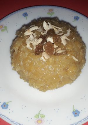 A picture of Moong dal halwa.