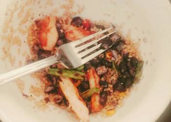 How to Recipe Tasty Quinoa Chicken and bean stir fry