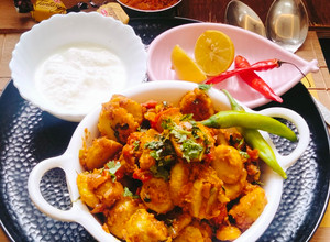 A picture of TARO/ ARBI Ki Sabji (kochu / colocasia curry).