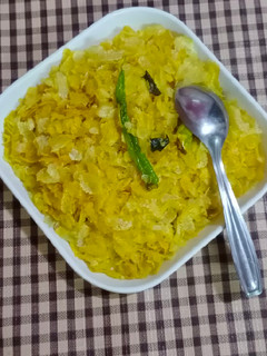 પતલા પૌવા નો ચેવડો (Thin Poha Chevdo Recipe In Gujarati) રેસીપી મુખ્ય ફોટો