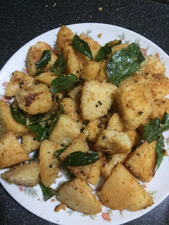 A picture of Instant besan fried idli.