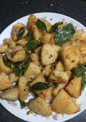 A picture of Instant besan fried idli.