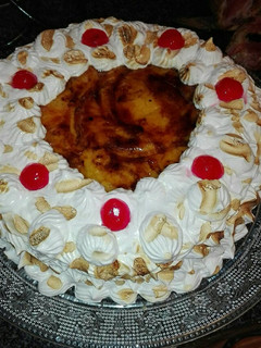 Foto principal de Tarta de crema de vainilla quemada y merenge