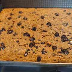 A picture of Pastel de manzana, bananas y avena saludable.