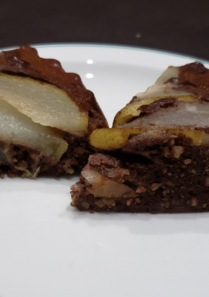 Una foto de Torta de chocolate y pera al cogñac low carb