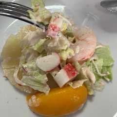 Foto di Cóctel de mariscos con fruta