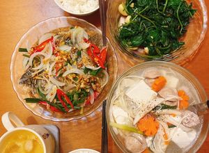 Hình của món Menu gia đình hàng ngày 04 Cá chẽm hấp  canh đậu hũ thịt viên nấm kim châm,  rau lang xào tỏi.