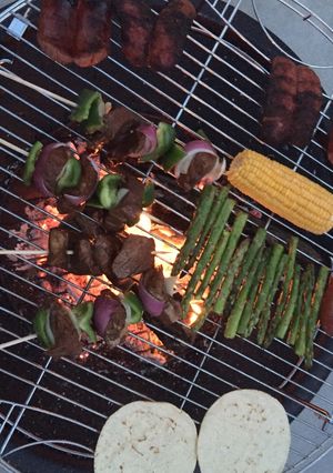 Una foto de Brochetas Asadas (Kebabs)