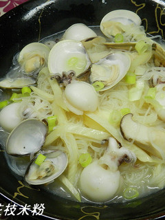 【匯鮮市集】小花枝米粉湯 的食譜成品照片