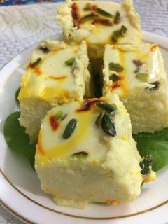 भापा सन्देश (Bhapa Sandesh recipe in hindi) रेसिपी मुख्य फोटो