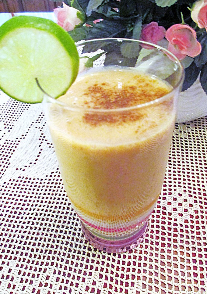 Una foto de Batido de ciruelas Claudia al canela