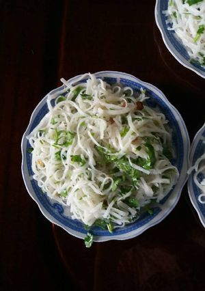 Hình của món Mì trộn chay.