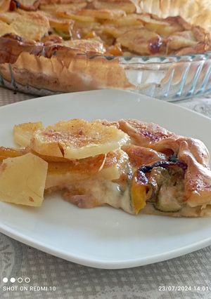 Foto di Pizza rustica con verdure e salsiccia