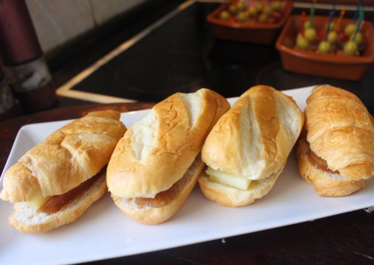 Bocaditos de cruasanes y panes de leche