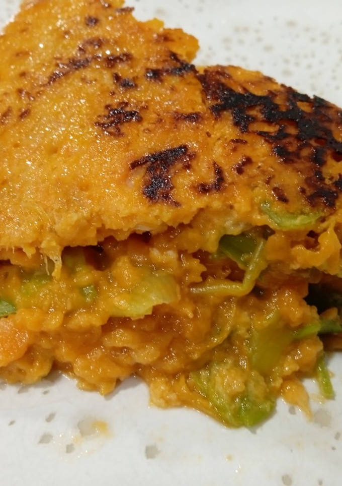 Una foto de Tortilla de boniato y puerro