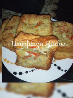 A picture of Fried bread in egg.