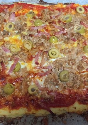 Una foto de Pizza base de coliflor y patata