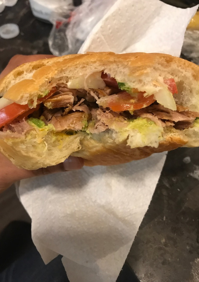 Una foto de Tortas de carnitas de puerco