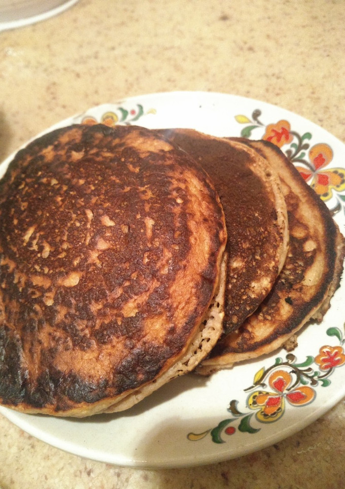 Una foto de Hot cakes/pancakes de banana y avena