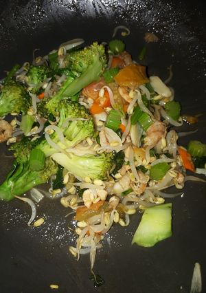 Foto resep Brocolli, tauge with ebi byTia