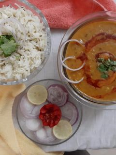 જીરા રાઇસ વિથ દાલ ફ્રાય રેસીપી મુખ્ય ફોટો