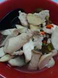 ต้มยำหมูใส่เห็ด