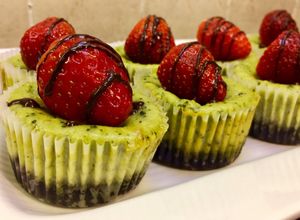 Matcha mini sajttorta recept fotója
