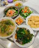 Canh đầu cá lăng nấu dưa chua