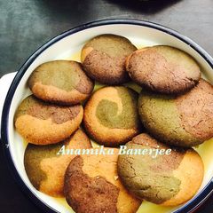 Neapolitan Butter Cookies A picture of Neapolitan Butter Cookies.