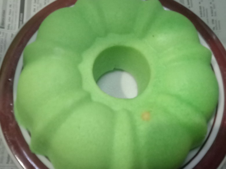 Bagaimana Membuat Bolu kukus pandan putih telur Anti Gagal