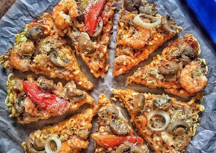 Cara Gampang Menyiapkan Seafood Noodle Pizza 🍕 🦞, Menggugah Selera