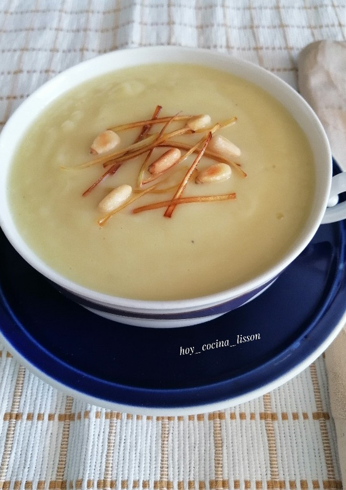 Una foto de Crema de coliflor al azafrán