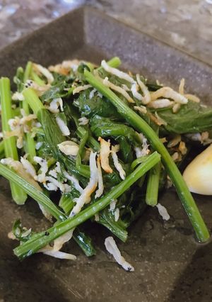吻仔魚炒菠菜 的食譜成品照片