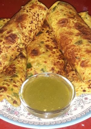 बेसन मेथी थेपला (Besan methi thepla recipe in Hindi) रेसिपी मुख्य फोटो