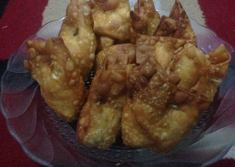 Pangsit goreng kornet