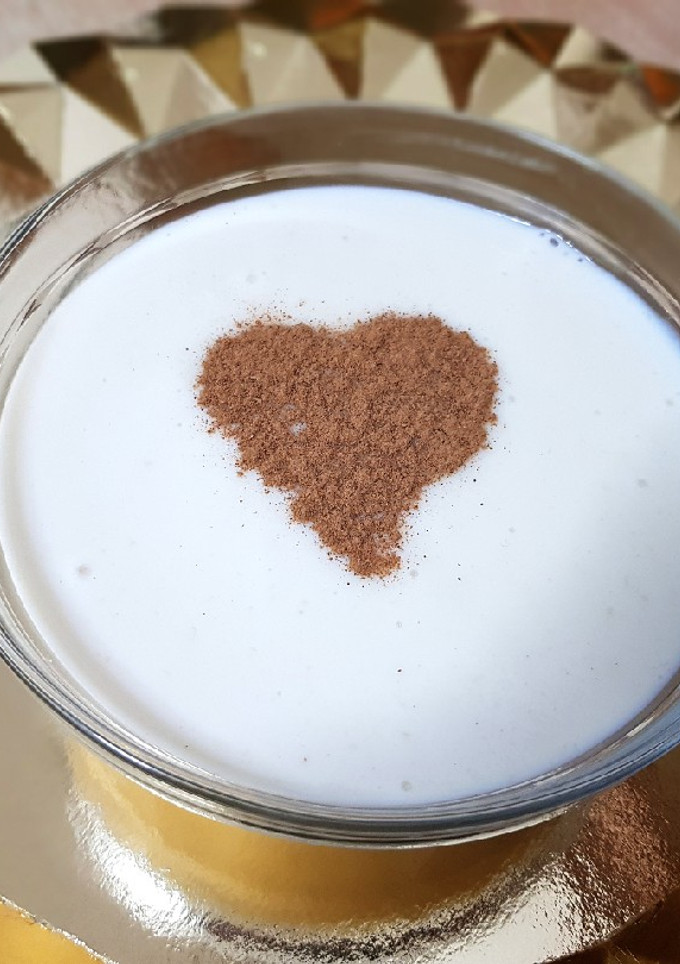 Una foto de Sopa de almendras