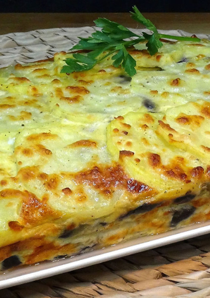 Una foto de Pastel de patatas, berenjenas, jamón york y queso, súper fácil y SIN FRITOS