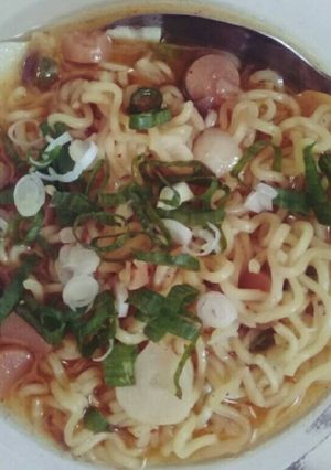Foto resep Mie kuah tumis sosis