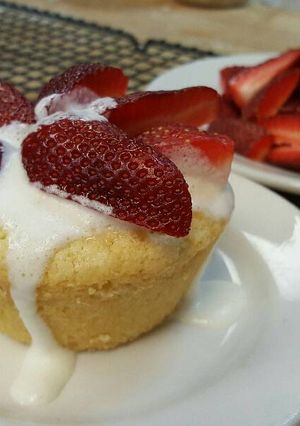 A picture of Lemon Semolina Cake.