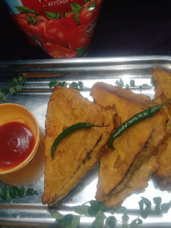ब्रेड पकोड़ा (Bread pakoda recipe in hindi) रेसिपी मुख्य फोटो