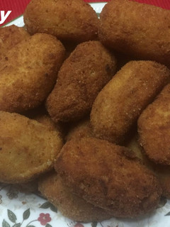 Una foto de Croquetas de pollo al curry de madras y Garam Masala